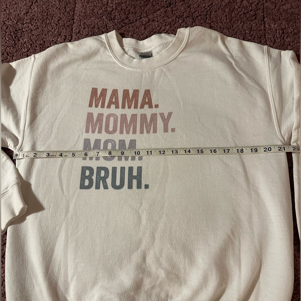 Gildan Heavy Blend mama.mommy.mom.bruh crewneck sweatshirt sz med - Picture 6 of 6